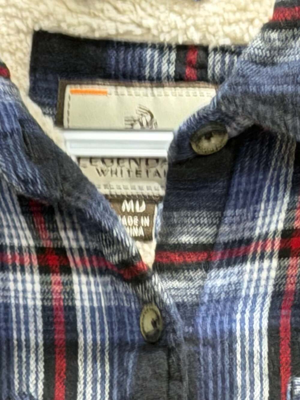 Legendary Whitetails Sherpa Lined Flannel Shirt Size M Blue Plaid - Picture 4 of 12